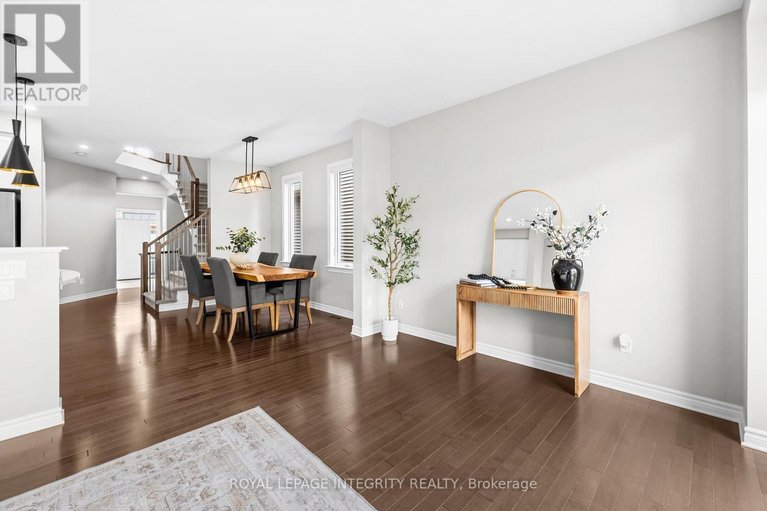 29642319/821-indica-street/stittsville-north/ottawa/ontario/K2S2J8_13