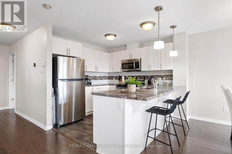 28552727/7-486-via-verona-avenue/longfields/ottawa/ontario/K2J6B3_10
