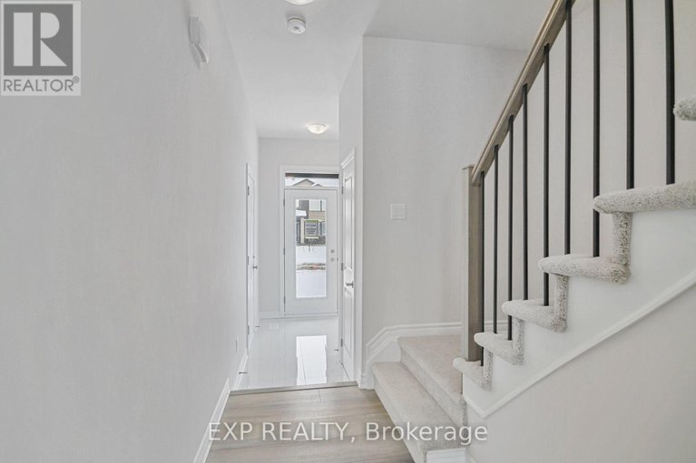 29159785/1926-hawker-private/huntley-ward-south-east/ottawa/ontario/K0A1L0_2