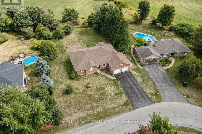 28851988/2120-trailwood-drive/north-gower/ottawa/ontario/K0A2T0_42