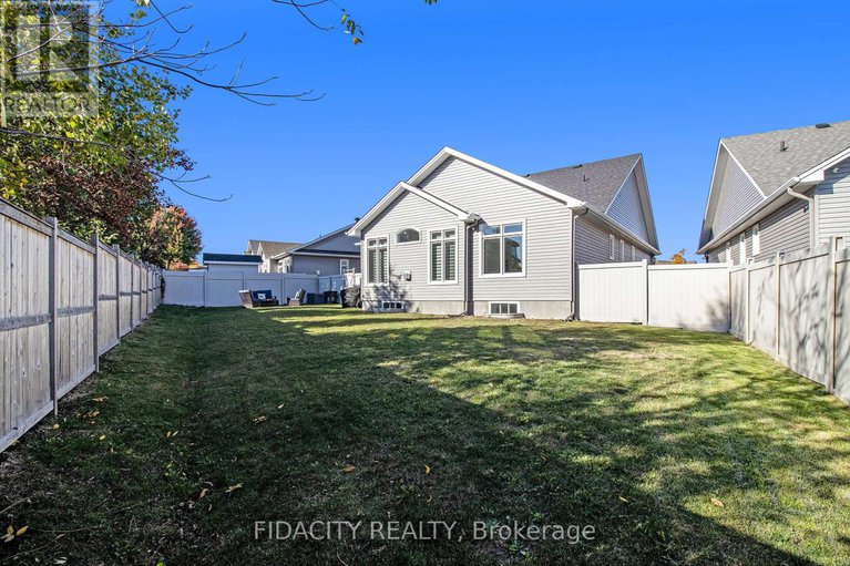 28939851/250-maygrass-way/remainder-of-stittsville-area/ottawa/ontario/K2S2K9_24