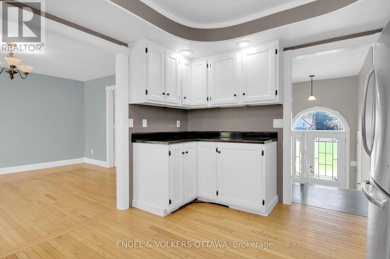 28271751/4715-kelso-street-e/augusta-twp/augusta/ontario/K0E1T0_17