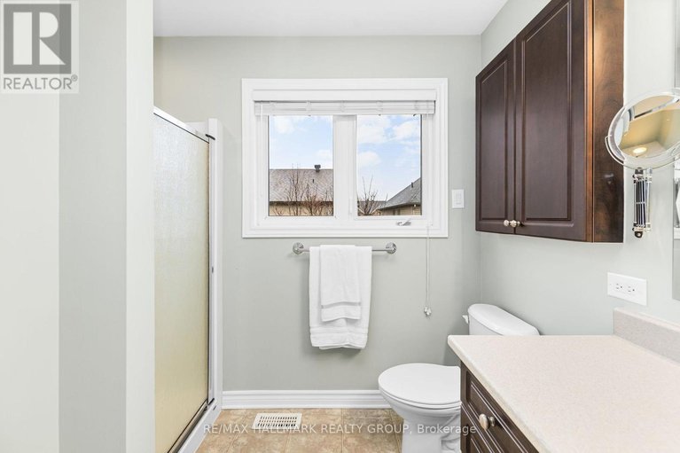 29648631/548-langelier-avenue/mer-bleuebradley-estatesanderson-park/ottawa/ontario/K1W0E7_22