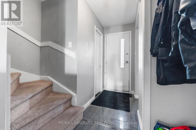28870160/6138-brookside-lane/convent-glen-south/ottawa/ontario/K1C2K7_2
