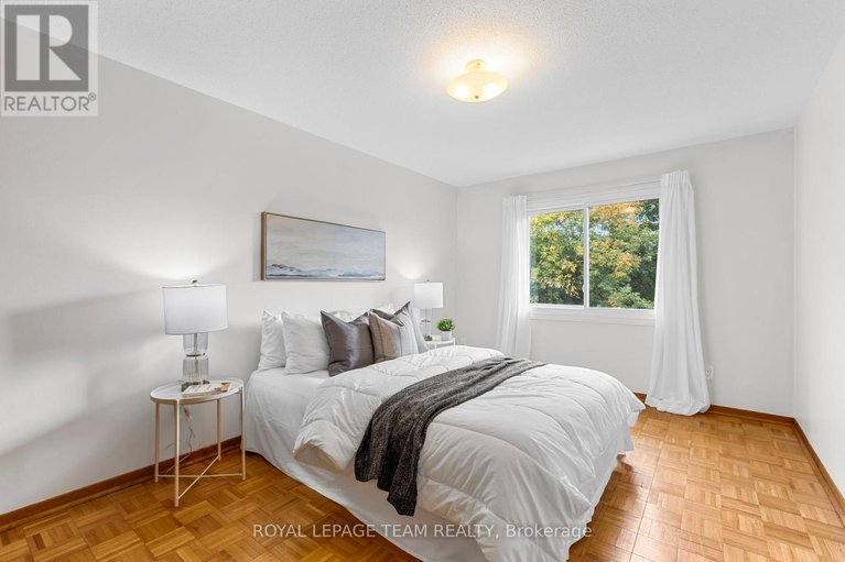 28930339/2163-orient-park-drive/blackburn-hamlet-south/ottawa/ontario/K1B4W1_21