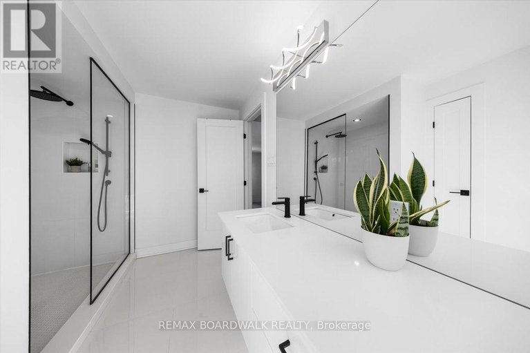 29598095/1535-kamouraska-circle/chateauneuf/ottawa/ontario/K1C3J1_35