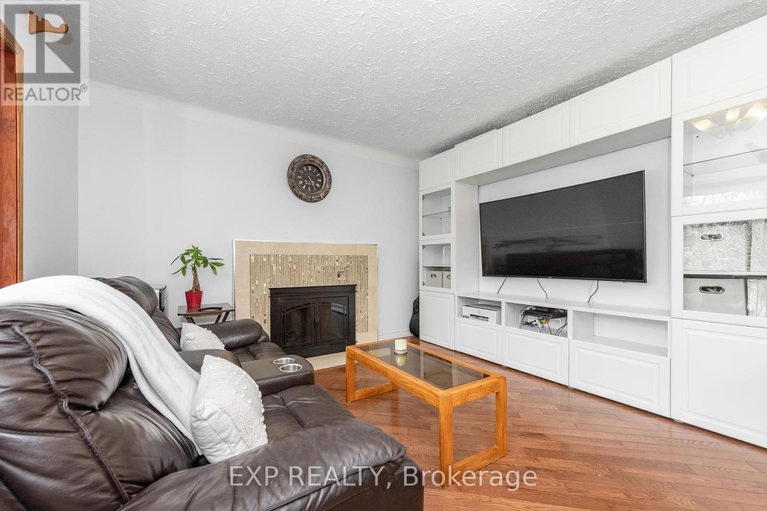 28615553/1807-old-second-line-road/kanata-north-west/ottawa/ontario/K2K1X7_9