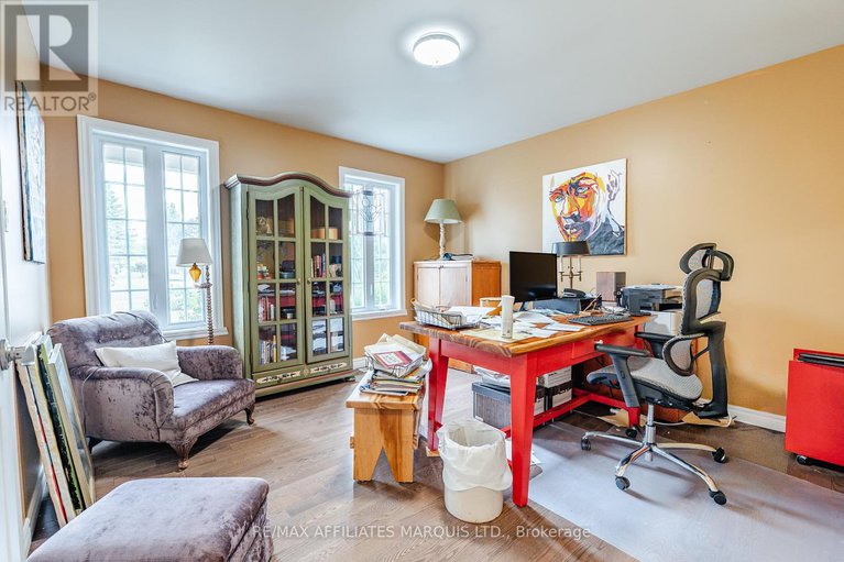 28911560/100-front-street-e/alexandria/north-glengarry/ontario/K0C1A0_19