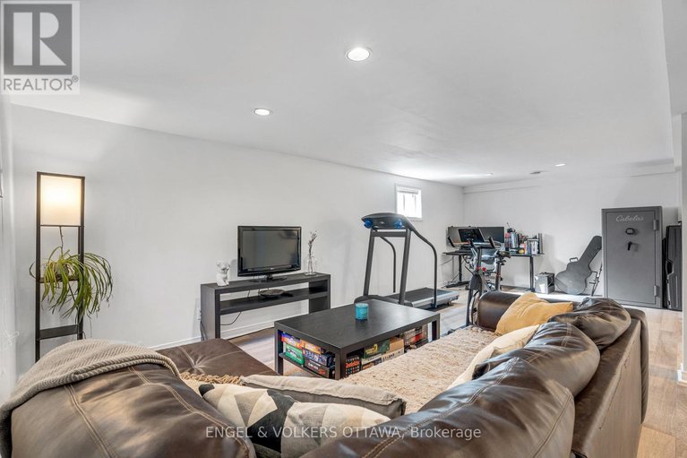 29427453/1270-cheverton-avenue/alta-vista/ottawa/ontario/K1H7P6_30