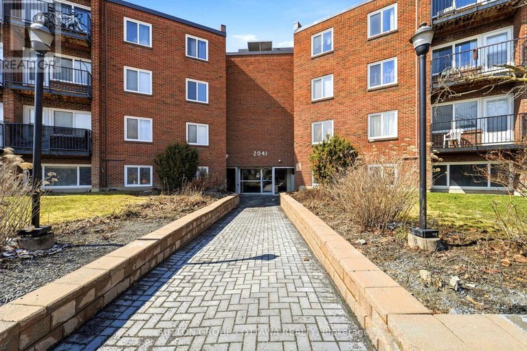 29573196/308b-2041-arrowsmith-drive/beacon-hill-south/ottawa/ontario/K1J7V7_1