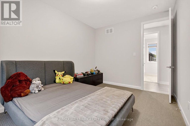28901947/720-cappamore-drive/half-moon-bay/ottawa/ontario/K2J6W3_26
