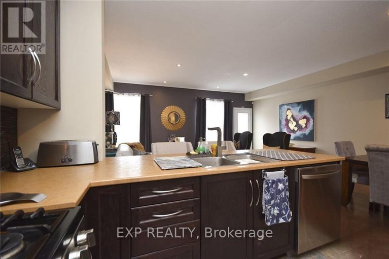 28589209/2197-descartes-street/notting-hillsummerside/ottawa/ontario/K4A0W4_8