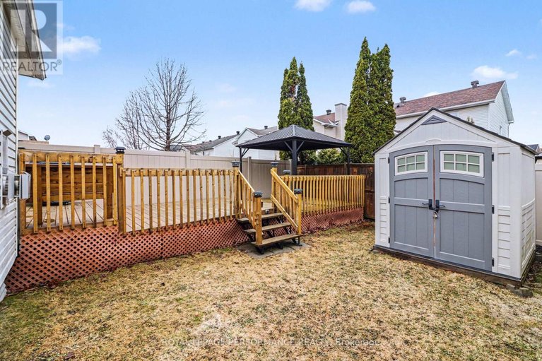 29610973/897-paradise-crescent/fallingbrookgardenway-south/ottawa/ontario/K4A3S5_24