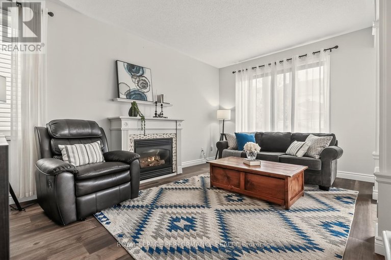 29615076/1820-mccallum-drive/fallingbrookgardenway-south/ottawa/ontario/K4A3T7_14