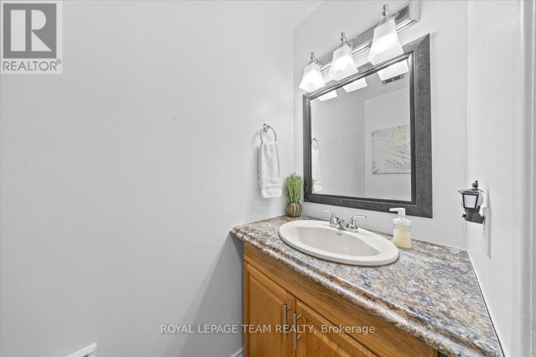 29458537/14-2570-southvale-crescent/sheffield-glenindustrial-park/ottawa/ontario/K1B5B6_4