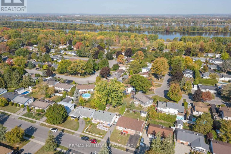 29248839/591-eastvale-drive/beacon-hill-north/ottawa/ontario/K1J6Z4_39