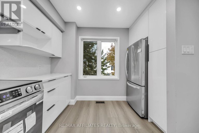 29140441/714-sanibel-private/westcliffe-estates/ottawa/ontario/K2H0A8_22