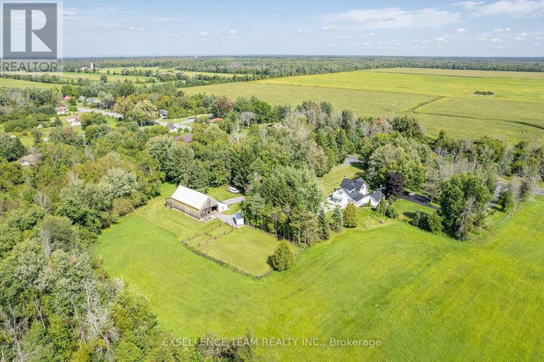 28049956/2940-county-rd-20-road/north-glengarry-kenyon-twp/north-glengarry/ontario/K0C1T0_24