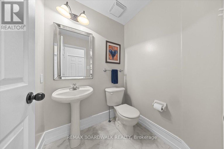 29604029/131-chancery-crescent/avalon-east/ottawa/ontario/K4A4N4_26