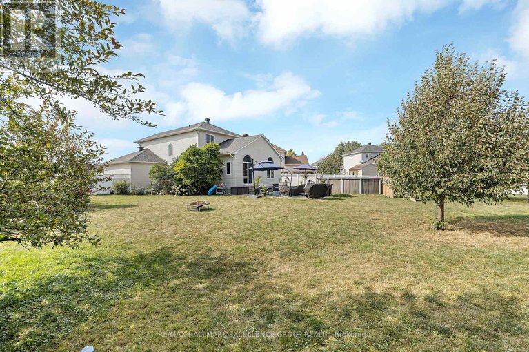 28730697/2677-chamberland-street/town-of-rockland/clarence-rockland/ontario/K4K0A5_42
