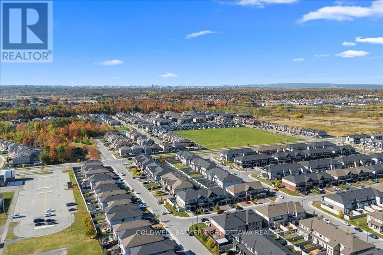 28984522/54-bergschrund-walk/mer-bleuebradley-estatesanderson-park/ottawa/ontario/K1W0P9_36