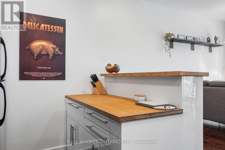 29102586/102-360-cumberland-street/lower-townbyward-market/ottawa/ontario/K1N0B1_10