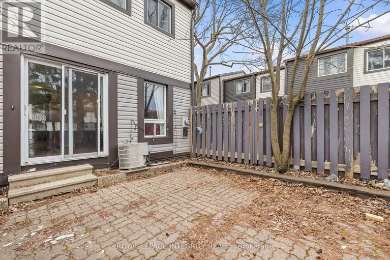 29632019/3565-aladdin-lane/blossom-parkkemp-parkfindlay-creek/ottawa/ontario/K1T1E1_32