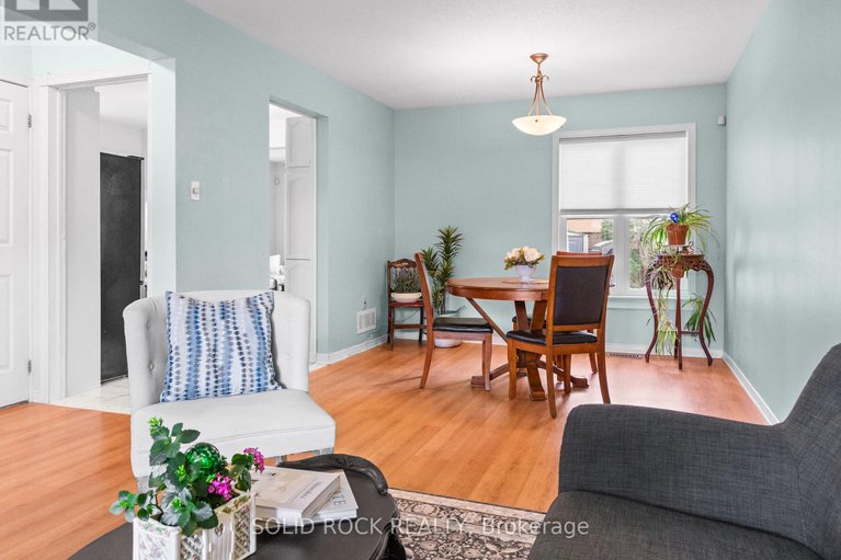 28593737/11-royal-field-crescent/longfields/ottawa/ontario/K2J4G1_4