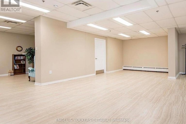 29604030/906-373-laurier-avenue-e/sandy-hill/ottawa/ontario/K1N8X6_36