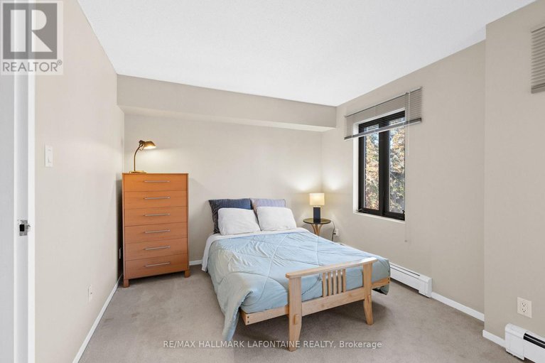 28881417/12-crispin-private/manor-park/ottawa/ontario/K1K2T8_24