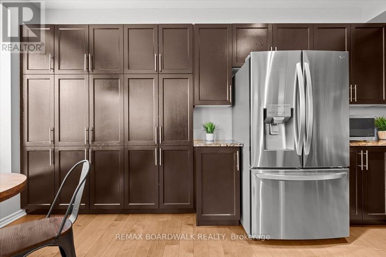 29620053/232-burnaby-drive/stittsville-north/ottawa/ontario/K2S0J9_20