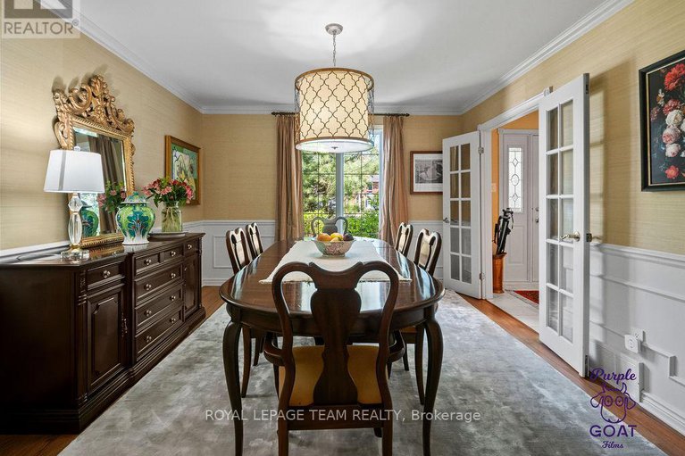 28136010/5-erinlea-court/pineglencountry-place/ottawa/ontario/K2E7C8_10