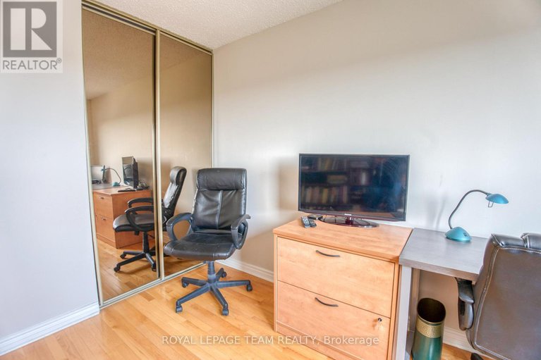 28874656/2006-1195-richmond-road/woodroffe/ottawa/ontario/K2B8E4_31