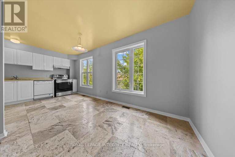 28639297/209-arcola-private/overbrookcastle-heights/ottawa/ontario/K1K4X1_14