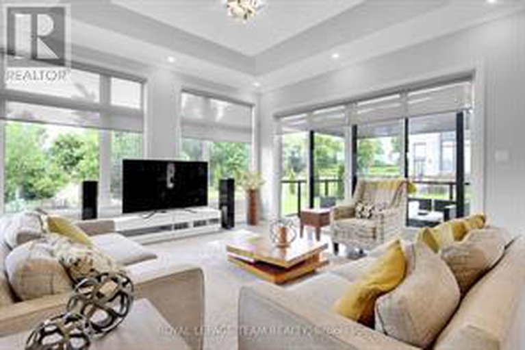 28941277/525-leimerk-court/manotick-village-manotick-estates/ottawa/ontario/K4M0B2_20