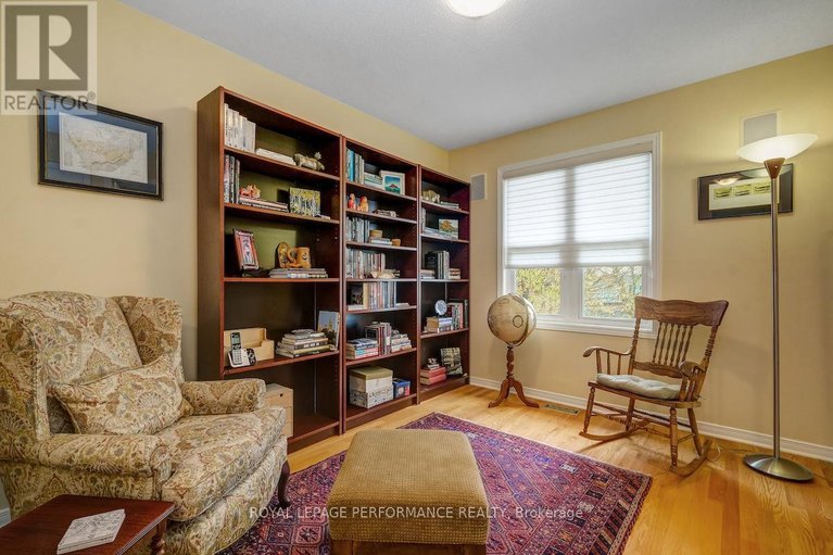 29081363/169-arcola-private/overbrookcastle-heights/ottawa/ontario/K1K4W9_26