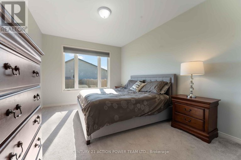 28872546/222-cedarstone-street/richmond/ottawa/ontario/K0A2Z0_21