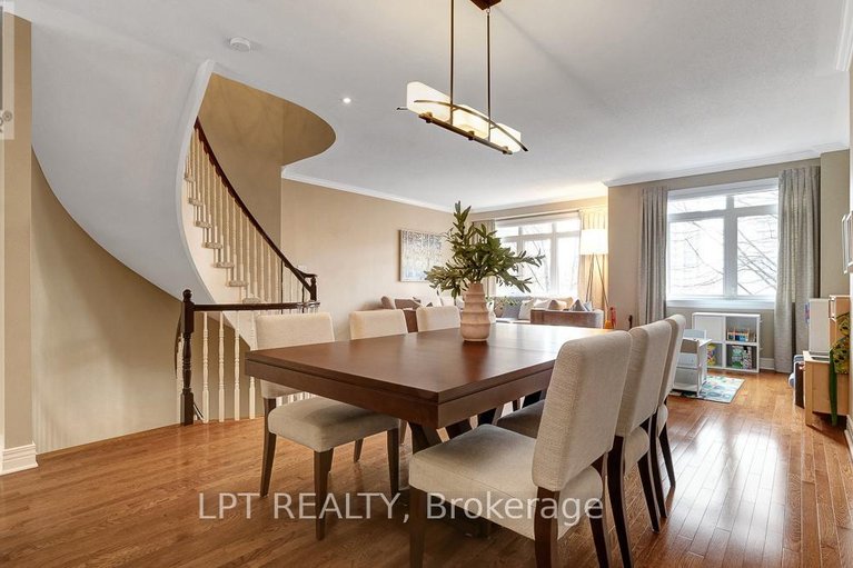 29614830/176-lanark-avenue/westboro-north/ottawa/ontario/K1Z1E5_17