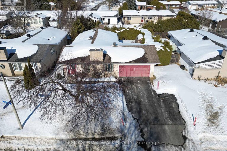 29432299/116-old-colony-road/glencairnhazeldean/ottawa/ontario/K2L1M2_44