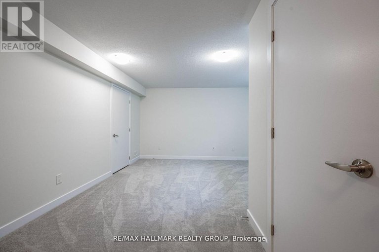 29143523/6357-perth-street/btwn-franktown-rd-fallowfield-rd/ottawa/ontario/K0A2Z0_32