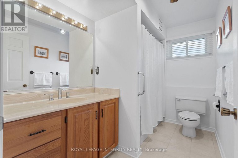 29021047/12-wynford-avenue/craig-henrywoodvale/ottawa/ontario/K2G3Z3_14