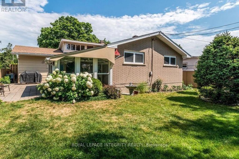 29397623/1838-louisiana-avenue/urbandale-acres/ottawa/ontario/K1H6V1_29