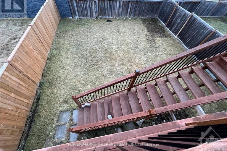 29319586/270-mica-crescent/town-of-rockland/clarence-rockland/ontario/K4K0E2_27