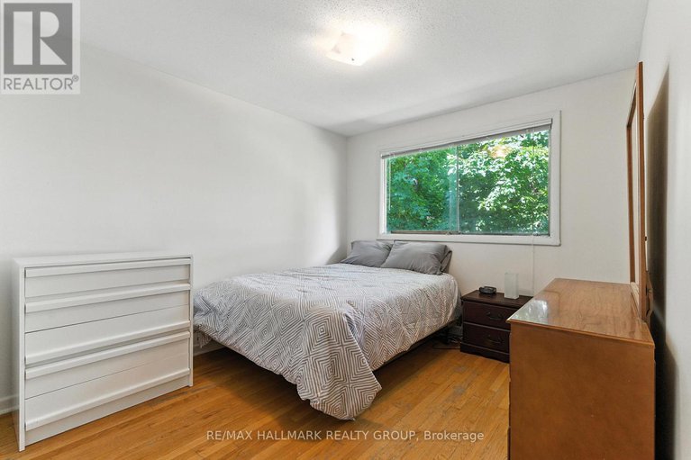 28647826/1127-maitland-avenue/copeland-park/ottawa/ontario/K2C2B8_20