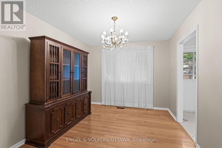 28812739/3348-kodiak-street/south-keys/ottawa/ontario/K1V7S8_12