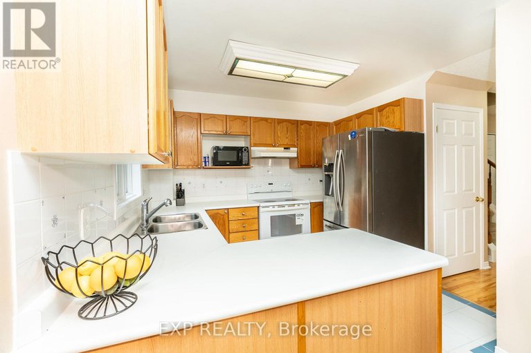 27988920/1479-lynx-crescent/fallingbrookpineridge/ottawa/ontario/K4A3Z1_6