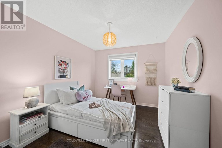 29624464/206-ancaster-avenue/woodroffe/ottawa/ontario/K2B5B3_28