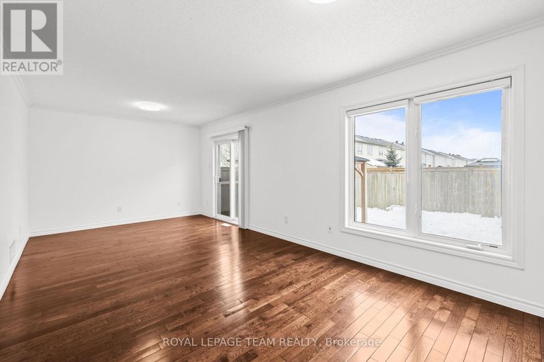 29387877/2751-grand-canal-street/half-moon-bay/ottawa/ontario/K2J0T1_5