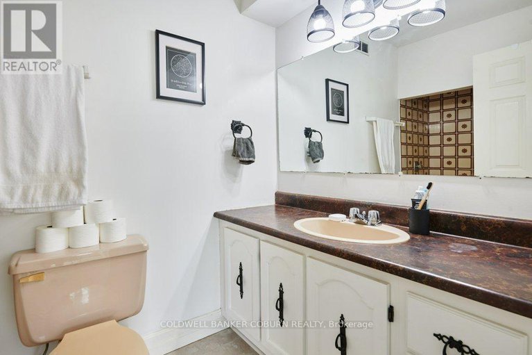 28158483/11391-lakeshore-drive/south-dundas-matilda-twp/south-dundas/ontario/K0E1K0_22