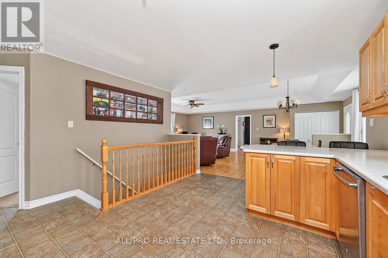 29232392/1264-lori-elizabeth-street/north-dundas-mountain-twp/north-dundas/ontario/K0C2K0_12